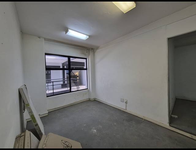 56M² OFFICE TO LET IN MELVILLE